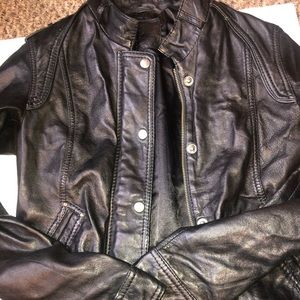 Women’s leather jacket sold!